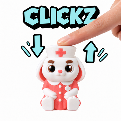 Een vinger drukt op het mutsje van het Clickz-verpleegkundig konijntje; pijlen tonen de klikbeweging.